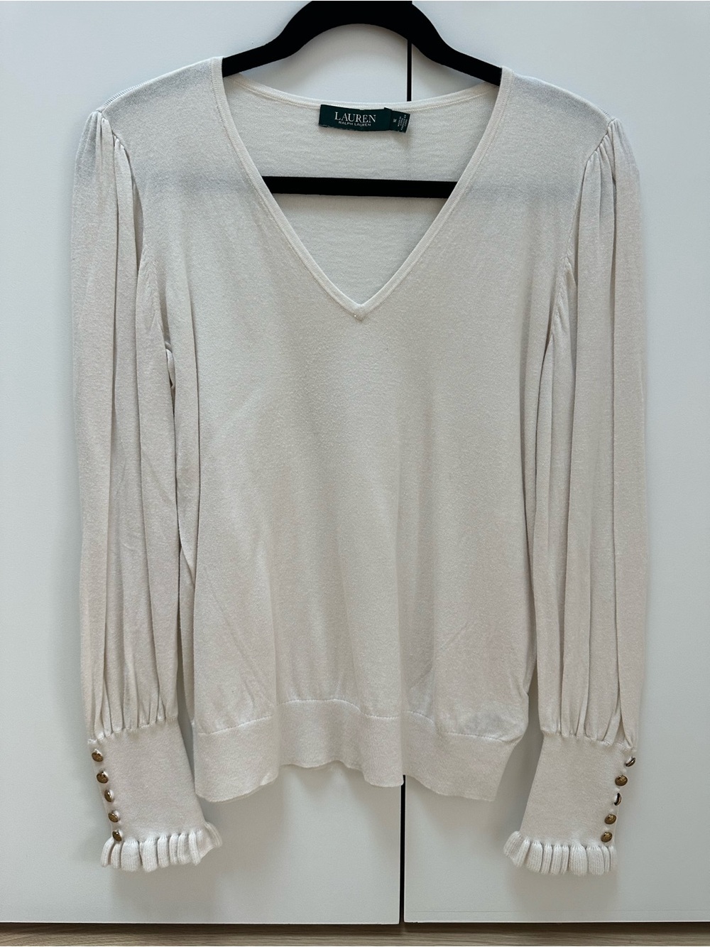 RALPH LAUREN - WHITE LONG SLEEVE THIN SWEATER - SIZE MEDIUM
